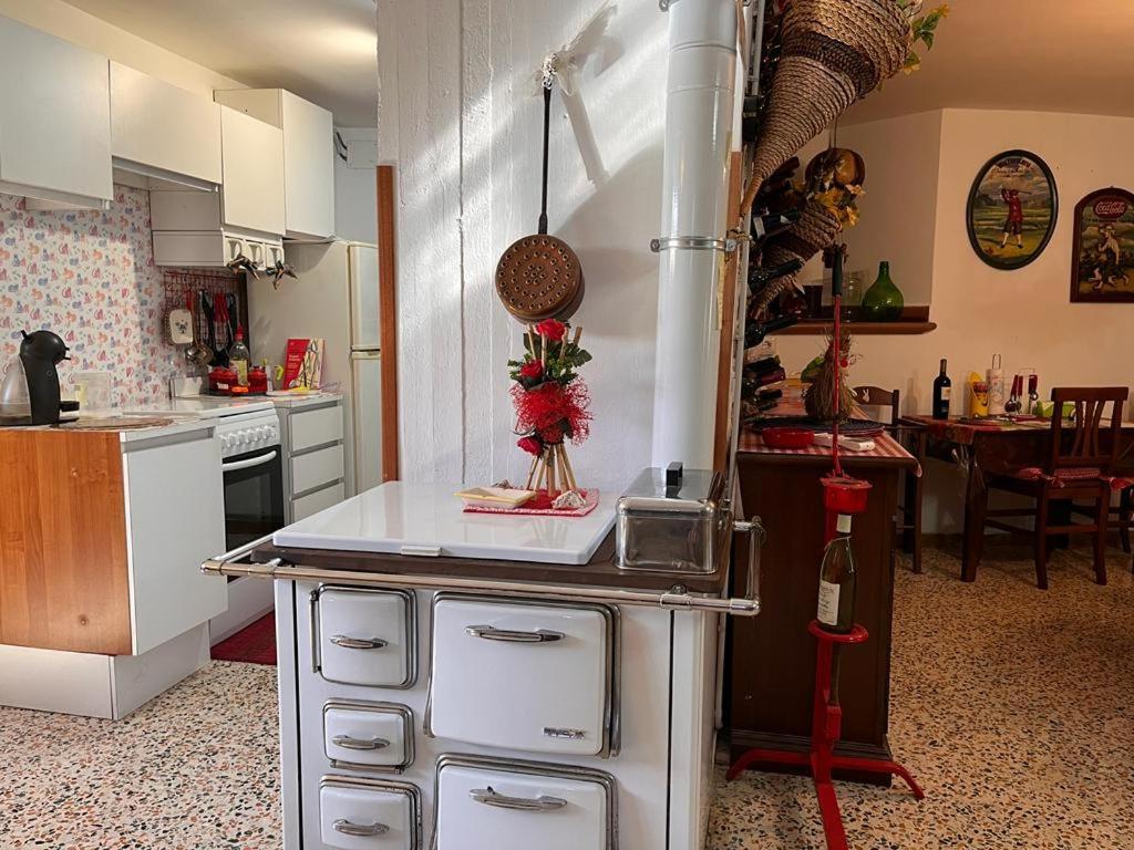 Affittacamere Casa fra gli ulivi di Giuseppe Sonnino Esterno foto