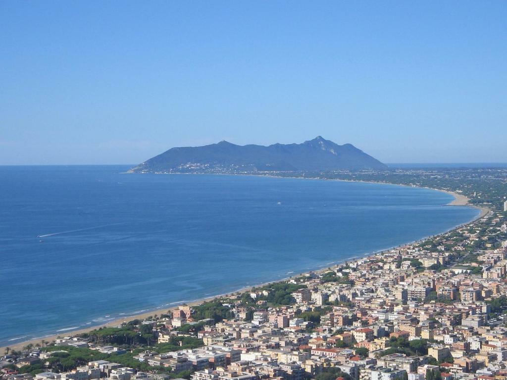 Affittacamere Casa fra gli ulivi di Giuseppe Sonnino Esterno foto